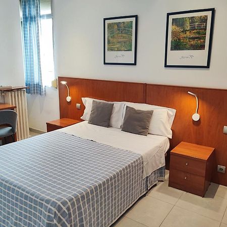 Hostal Cervantes Madrid Dış mekan fotoğraf