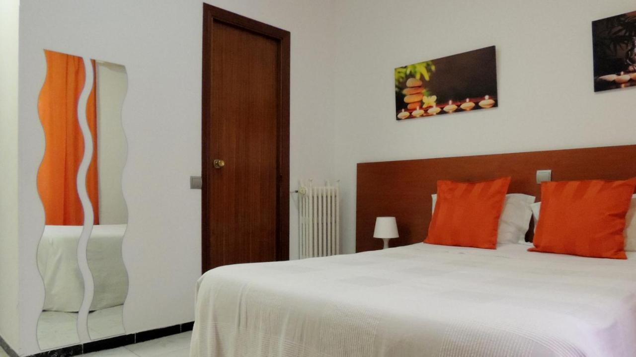 Hostal Cervantes Madrid Dış mekan fotoğraf