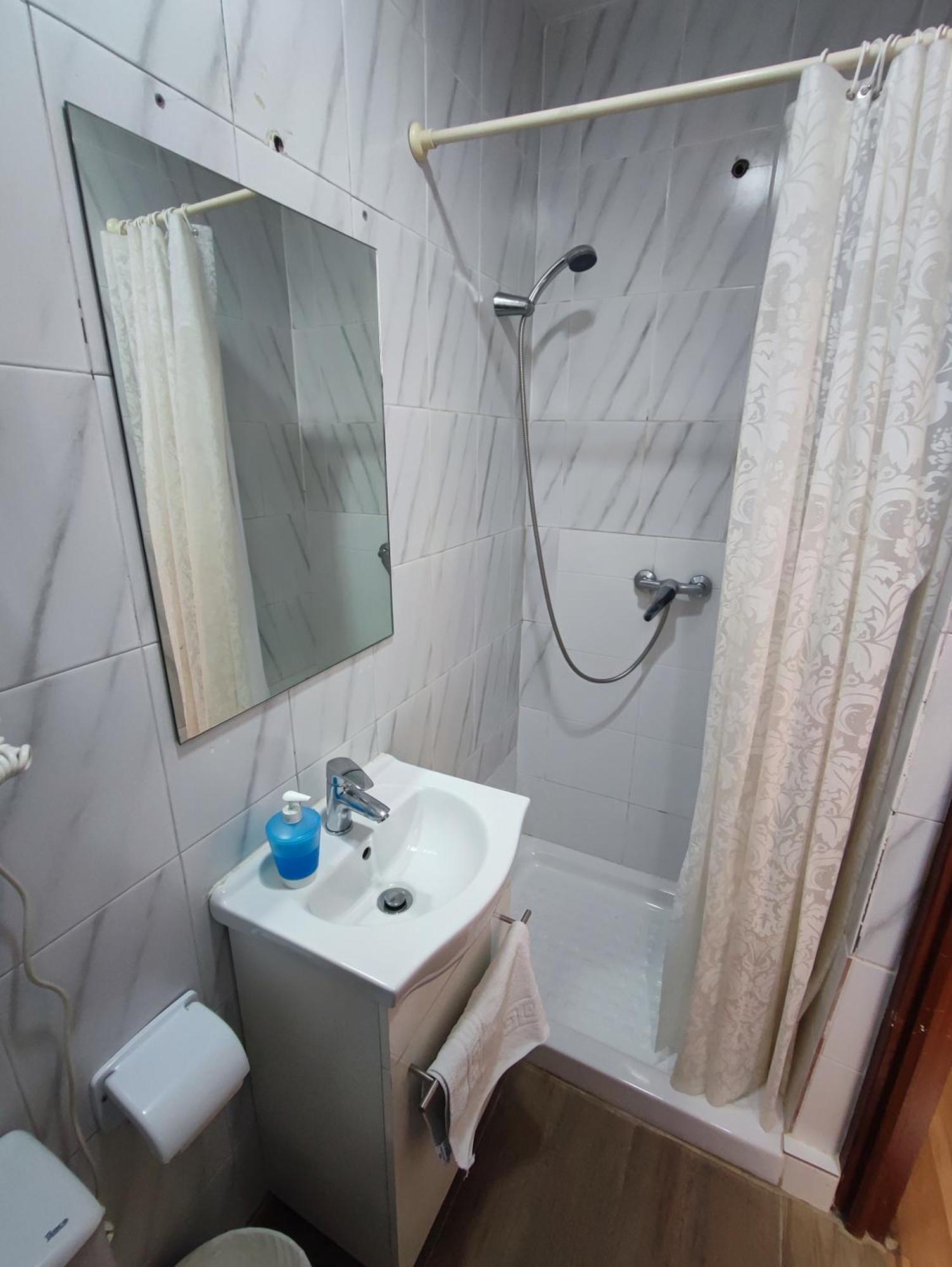 Hostal Cervantes Madrid Dış mekan fotoğraf