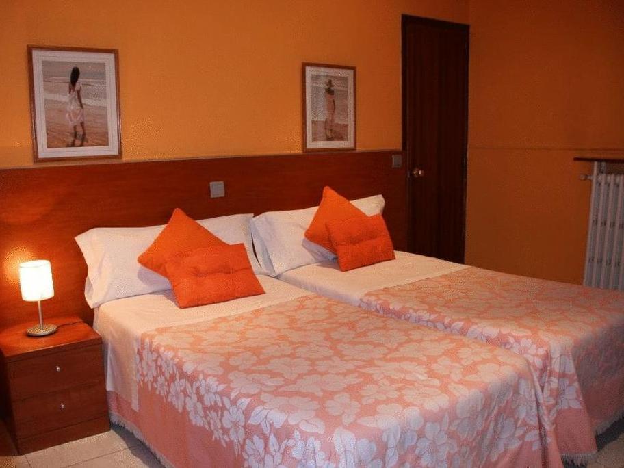 Hostal Cervantes Madrid Dış mekan fotoğraf