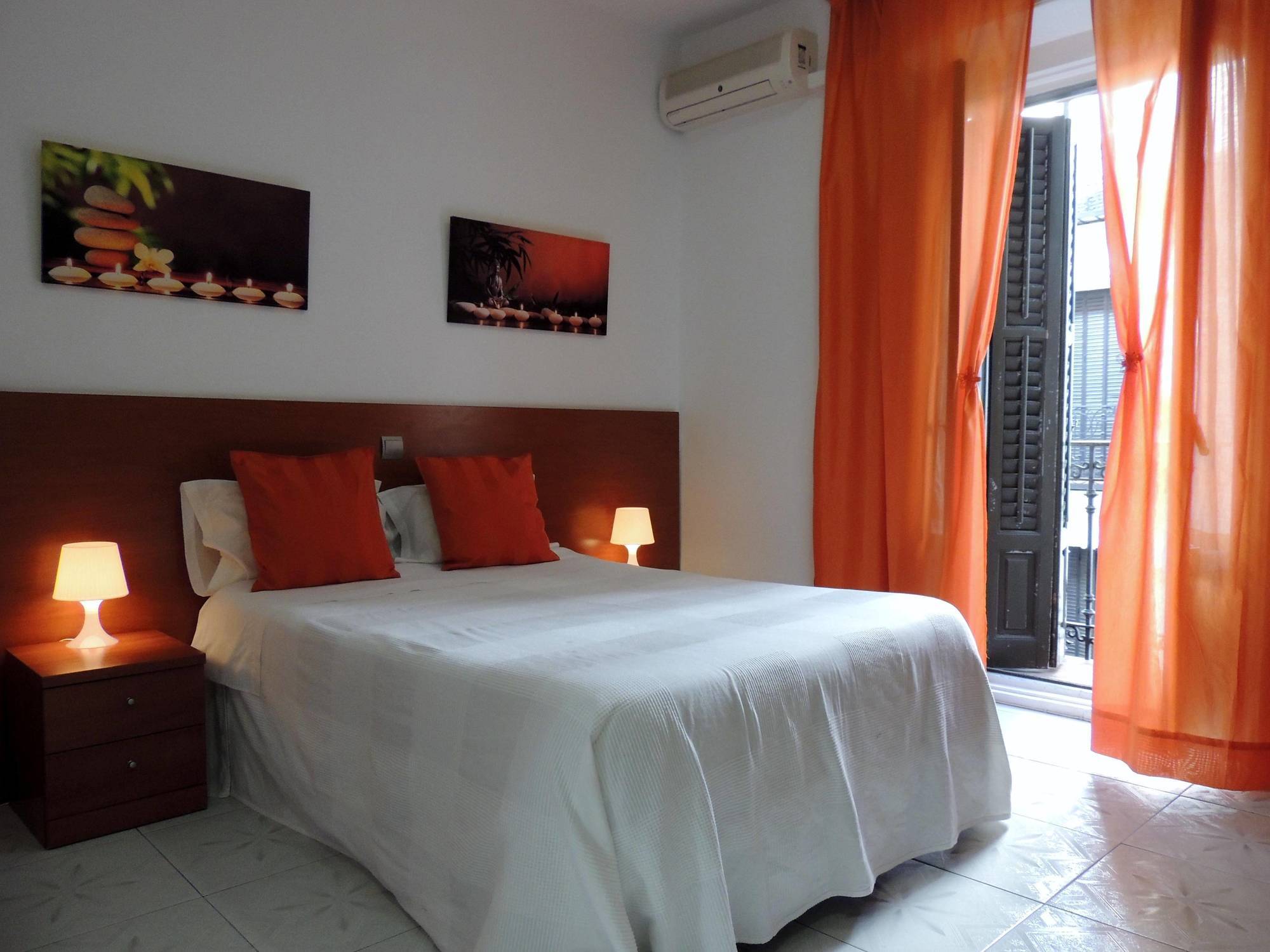 Hostal Cervantes Madrid Dış mekan fotoğraf